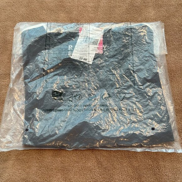 ROXY cotton top **NEW w Tags size L  **& 20% OFF if you buy 4 items I sell !!* - Picture 5 of 8